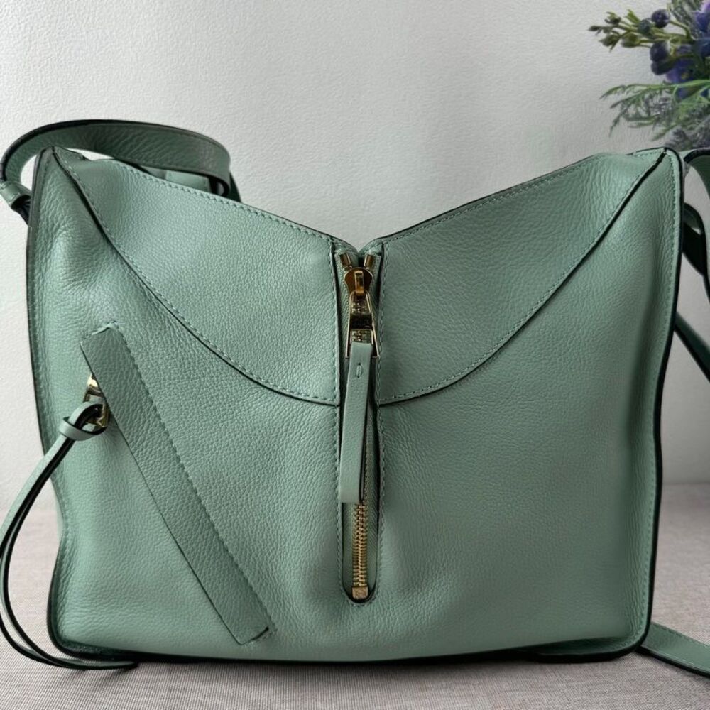 Loewe Women Pre-Loved Bag Very Good Condition